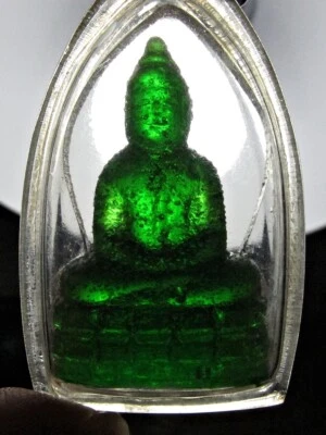Emerald Buddha LP Jiang Wat Charoensukharam, Green Glass 1957 Thai Amulet - Image 1 of 4