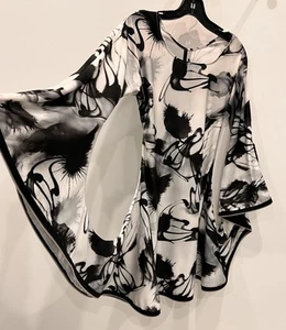 Sohung Designs Circle Cutout Zipper Trim Tunic Dress XS Black White Avant Garde - Picture 1 of 9