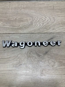 84-90 Jeep Cherokee XJ Wagoneer Limited Tailgate Fender Emblem Badge Chrome - Picture 1 of 4