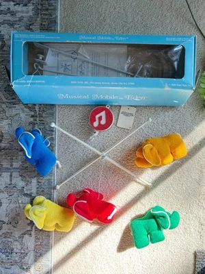 De colección 1986 Eden Toys Cuna Musical Móvil Caja Original Elefantes Arco Iris Peluche Foto 1 de 4