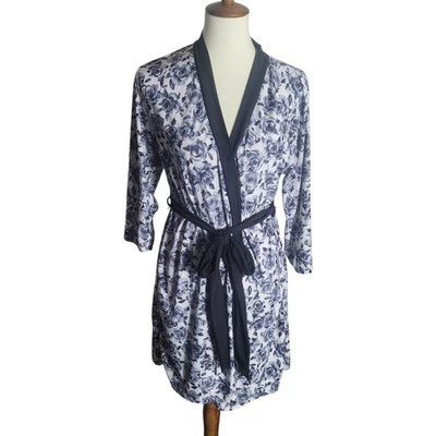 Laura Ashley Floral Rose Lightweight Short Robe Women's Size Small White Black - Image 1 of 4