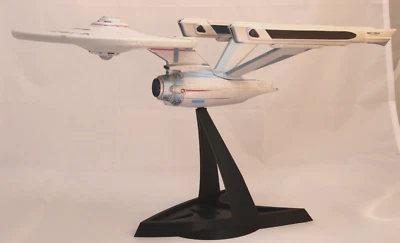 Soporte de repuesto Diamond Select Star Trek Enterprise-A con adaptador TOS+B+E+NX-01 Foto 1 de 4