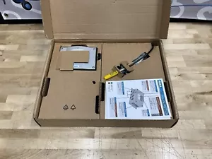 VAISALA HMT333 Humidity & Temperature Transmitter for Demanding Duct-Mounted NEW - Picture 1 of 15