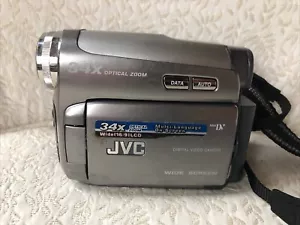 Camcorder JVC Mini DV Digital Video Camera GR-D750U - Picture 1 of 14
