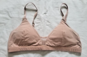 Pepper Bra Lot of 2 Medium Cream Tan Neutral Wire Free Adjustable Snag - Picture 1 of 15