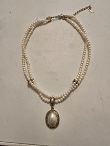 Vintage 1928 Double Strand Faux Pearl & Gold Tone Locket Pendant Necklace - Picture 1 of 8