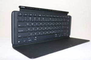 Logitech Slim Combo Custodia Folio Tastiera Retroilluminata per iPad Pro 10,5" - Staccabile - Foto 1 di 7