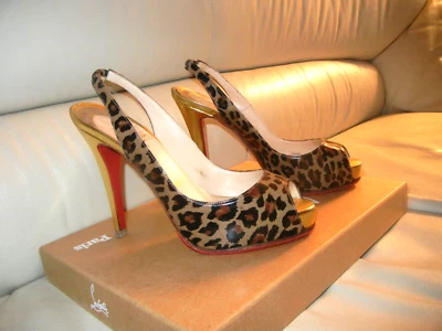 Christian Louboutin Punta Abierta Eslinga Trasera Charol 120 Leopardo Tacones Altos Foto 1 de 4