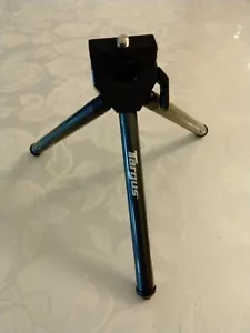 Targus Mini Trpod, Extendable, 5 to 8 inches. - Picture 1 of 4