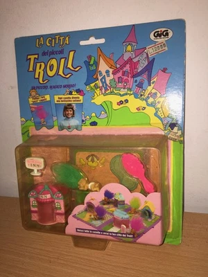 Galoob Polly Pocket Era Tiny Troll Town The Trolltown Inn sin usar, en caja, 1992 Foto 1 de 2