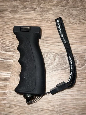 Universal Ergonomic DSLR Mirrorless Camera Camcorder Monocular Hand Grip Stabil - Image 1 of 2