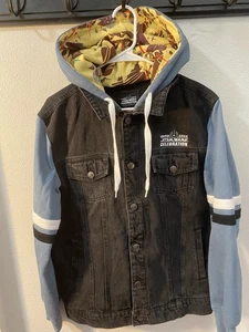 STAR WARS CELEBRATION  2022 KEY ART DENIM HOODED JACKET SIZE MEDIUM - Picture 1 of 7
