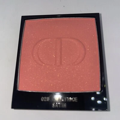 Rubor en polvo de larga duración Dior Rouge #028 ACTRICE SATINADO NUEVO PROBADOR 6,7 g Foto 1 de 4