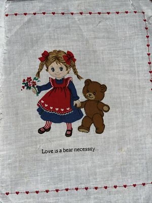 Panel cuadrado de tela de algodón de colección Cranston niño niña oso Love Is A bear necesidad Foto 1 de 4