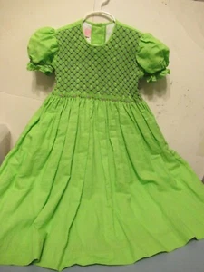 P56 Girls Green Size 5 Hand Smocked Will'beth 100% Linen Dress - Picture 1 of 12