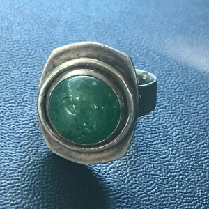 Estate Nonmagnetic Silver w Round Green Domed Stone MODERNIST Adjustable Ring - Picture 1 of 10