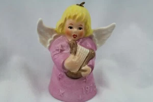 Vintage Goebel 1978 Angelo di Natale annuale con Ornamento Campana Arpa Rosa - Foto 1 di 8