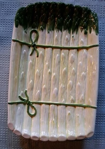 Majolica Asparagus Ceramic Platter Made In Portugal Vtg 12”L x 8”W Green Yellow  - Picture 1 of 8