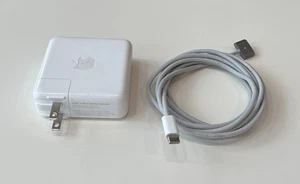 Apple 61W USB-C Port Power Adapter A2571 mit MagSafe 3 Kabel Space Grau OEM - Bild 1 von 3