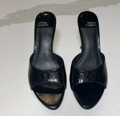 Nuevo sin etiquetas Mules Jeffrey Campbell Agent charol arrugado punta abierta 5,5 precio de venta sugerido por el fabricante 155 USD Foto 1 de 4