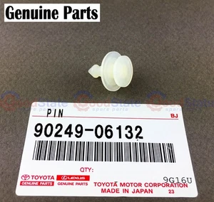 Genuine Toyota LandCruiser 80 Series HZJ HDJ Front Wheel Arch Fender Flare Clip - Picture 1 of 2