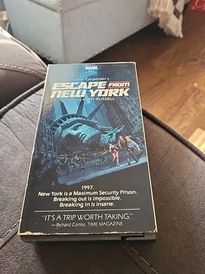ESCAPE FROM NEW YORK VHS 1984 John Carpenter Kurt Russell - Image 1 of 2