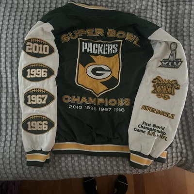 Jaqueta NFL Green Bay Packers 4 Vezes Campeões do Super Bowl Varsity Forrada Tamanho G - Imagem 1 de 4