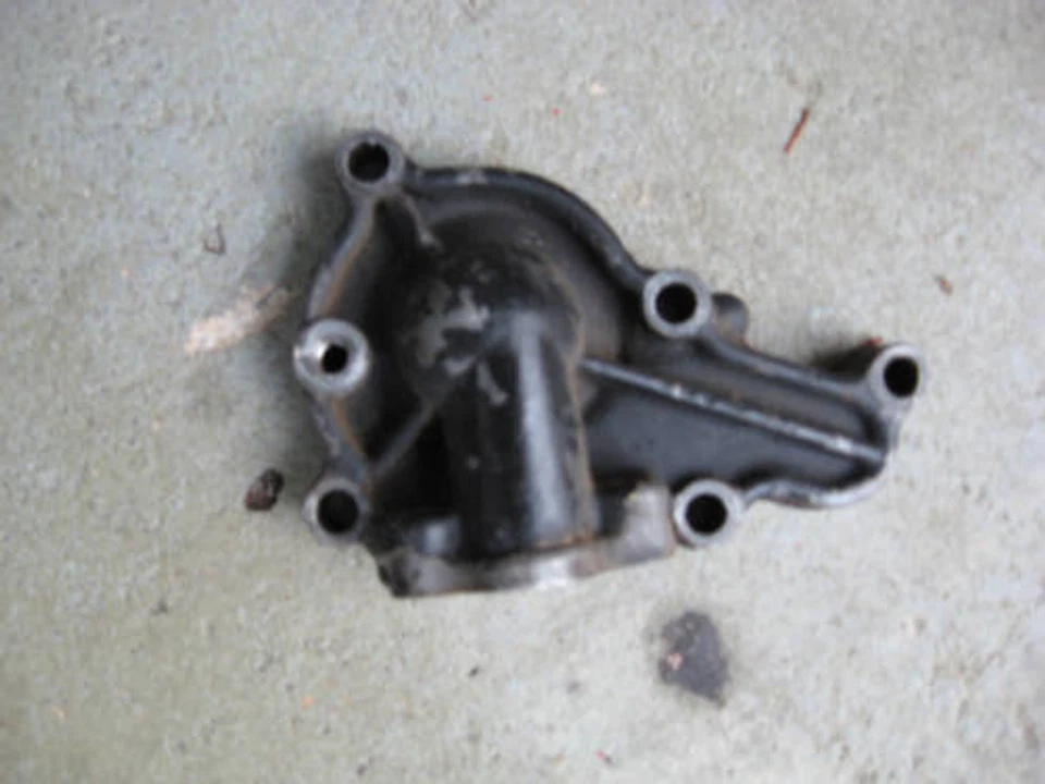 Kawasaki KX125 KX 125 1990 cubierta de bomba de agua 16142-1084 Foto 1 de 1