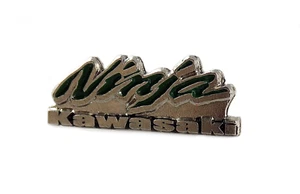 KAWASAKI NINJA VEST PIN LAPEL 1-1/8" x 1/2" BADGE PATCH KEY MOTORCYCLES ZX-10R - Foto 1 di 2