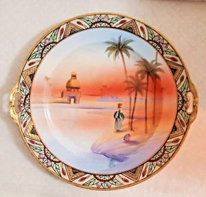 Placa Nippon Pintada a Mano Escena del Desierto, Renacimiento Egipcio Levantado Esmaltado y Dorado - Imagen 1 de 12