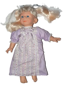 Muñeca Rubia De Colección Uneeda Vestido Lavanda Cuerpo Suave Vinilo Cabeza Brazos Pies - Imagen 1 de 4