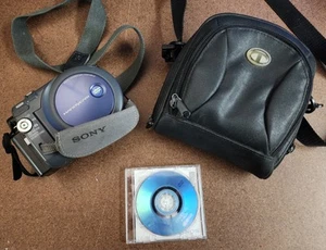 Sony Handycam DCR-DVD101 Camcorder Camera Minidisc Battery Case NoCharger Tested - Picture 1 of 7