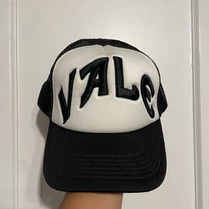 Vale Valley VS NYC Trucker Hat Cap - Picture 1 of 2
