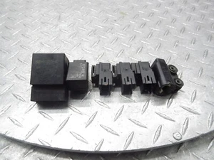 Yamaha R1 YZFR1 2005 04-06 bomba eléctrica surtida intermitente relé de señal varios  - Imagen 1 de 11