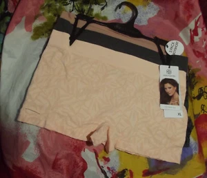3 NEW DAISY FUENTES DF4718A 5 MICROFIBER SEAMLESS BOYSHORT PANTIES XL - Picture 1 of 2