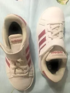 ADIDAS Kinderschuhe, weiß mit pinkfarbenen Glitzerstreifen, Größe 29, neuwertig - Bild 1 von 12