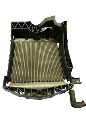 2014-2022 RANGE ROVER SPORT L494 3.0L 4X4 FRONT LHAUXILIARY RADIATOR W/ BRACKET - Imagem 1 de 4