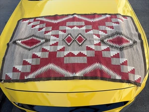 Authentisch: Antiker indianischer Teppich/Decke Navajo Totemic Beauty 3x5' NR - Bild 1 von 15