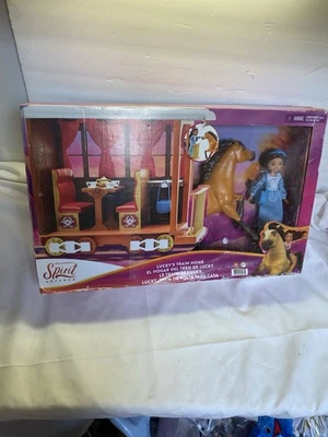Juego Spirit Untamed Lucky's Train Home con muñeca de la suerte nueva caja de daños Foto 1 de 4