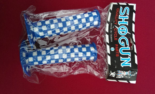 Shogun BMX Grips, Blue/White, 115mm Long, NEW, 80s, NOS, Retro, CULT - Image 1 of 2