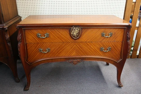 Vintage KARGES FURN CO Mahogany “Linen-Press” Dresser - Chest of Drawers Cover