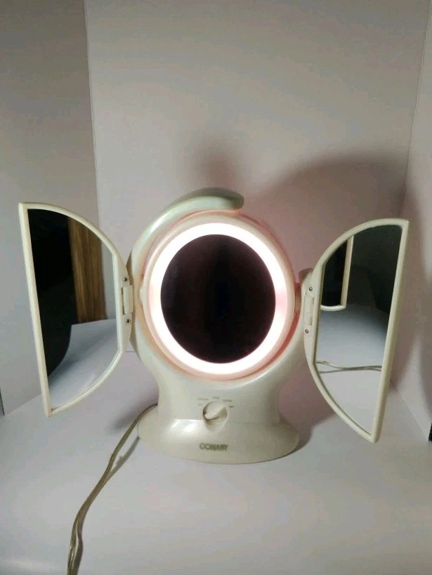 ESPEJO DE MAQUILLAJE PORTÁTIL CONAIR VINTAGE CON 4 AJUSTES DE LUZ Foto 1 de 4