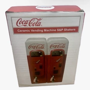 Coca Cola NIB Sunbelt Gifts Ceramic Salt and Pepper Set Vending Machine 2135 - Picture 1 of 6