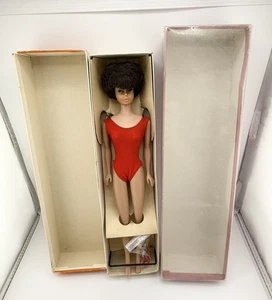 VINTAGE BARBIE PUPPE BRÜNETT BUBBLE CUT NO 850 mit KARTON STÄNDER SCHUHE KEIN GRÜN - Bild 1 von 24