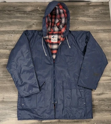 Chaqueta de Lluvia Impermeable con Capucha Azul Misty Harbor De Colección Talla Grande Forrada de Franela a Cuadros Foto 1 de 4