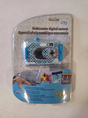 Sakar 26480 0.3 MP Digital Underwater Camera - White/Blue - Image 1 of 4