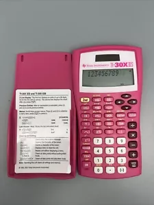 Texas Instruments TI-30X IIS Calcolatrice Scientifica Rosa con Cover Funziona - Foto 1 di 9