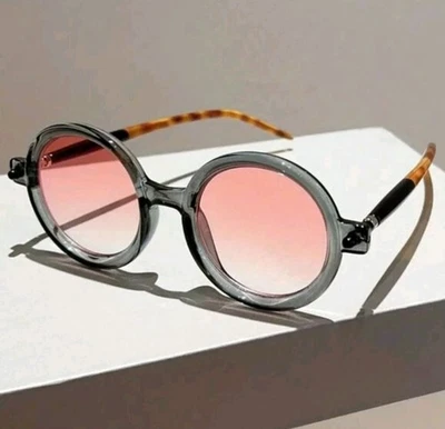 复古复古圆形美学透明灰色/粉红色女式太阳镜 — 第 1/4 张图片