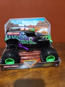 2025 Spin Master Monster Jam Grave Digger 1:24 Series 24 - Picture 1 of 6
