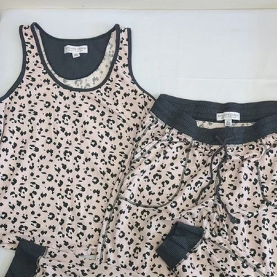 Conjunto de pijama Live Love Lounge Karen Neuburger gris estampado guepardo talla grande Foto 1 de 4
